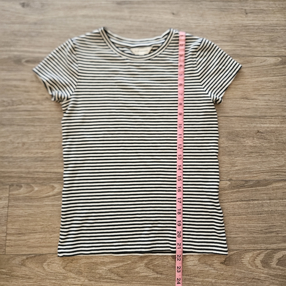 Club Monaco Medium Black & White Striped Crewneck Tee, Like New Condition - Picture 7 of 9